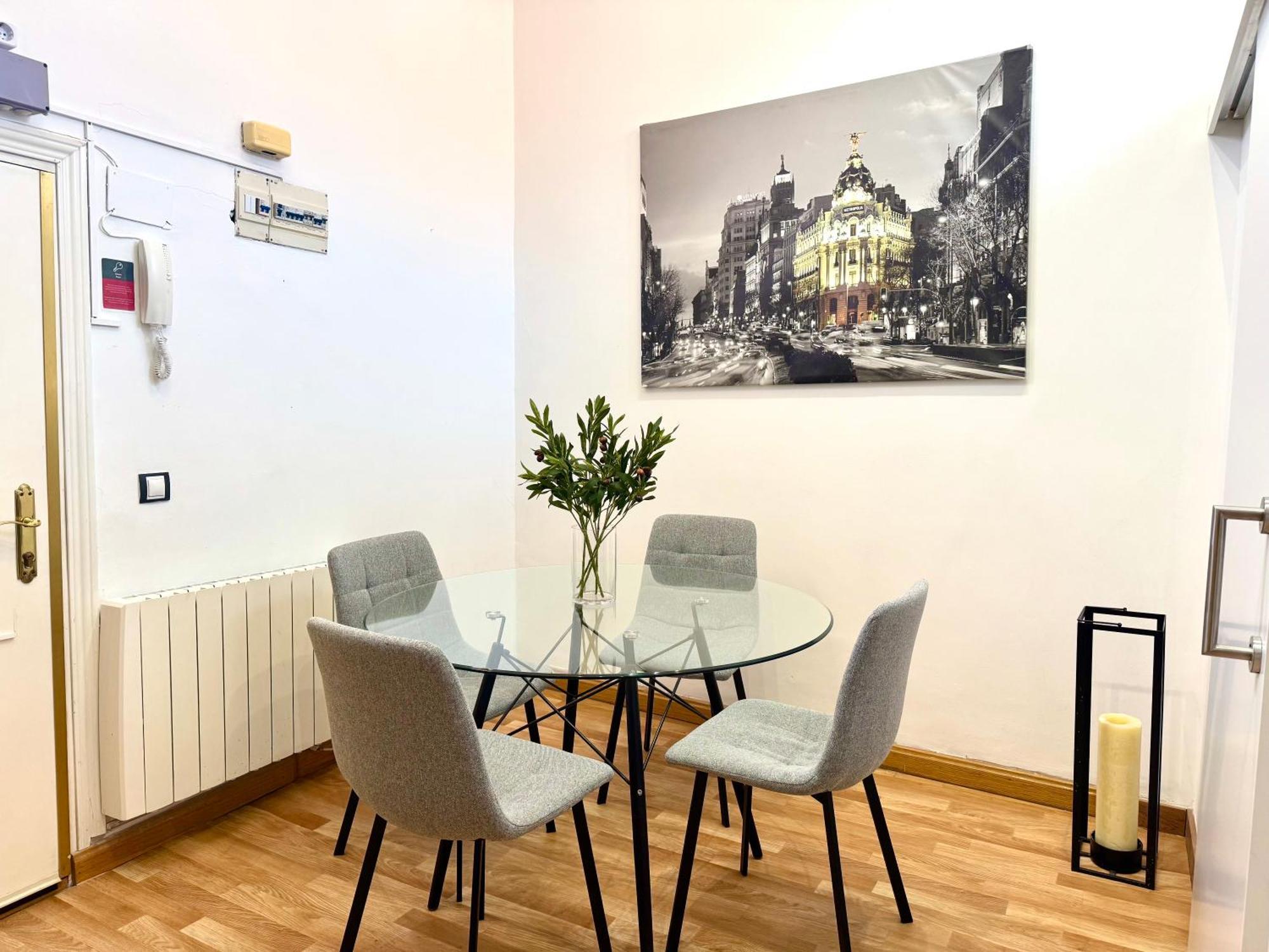 Fuencarral Apartment Madrid Bagian luar foto