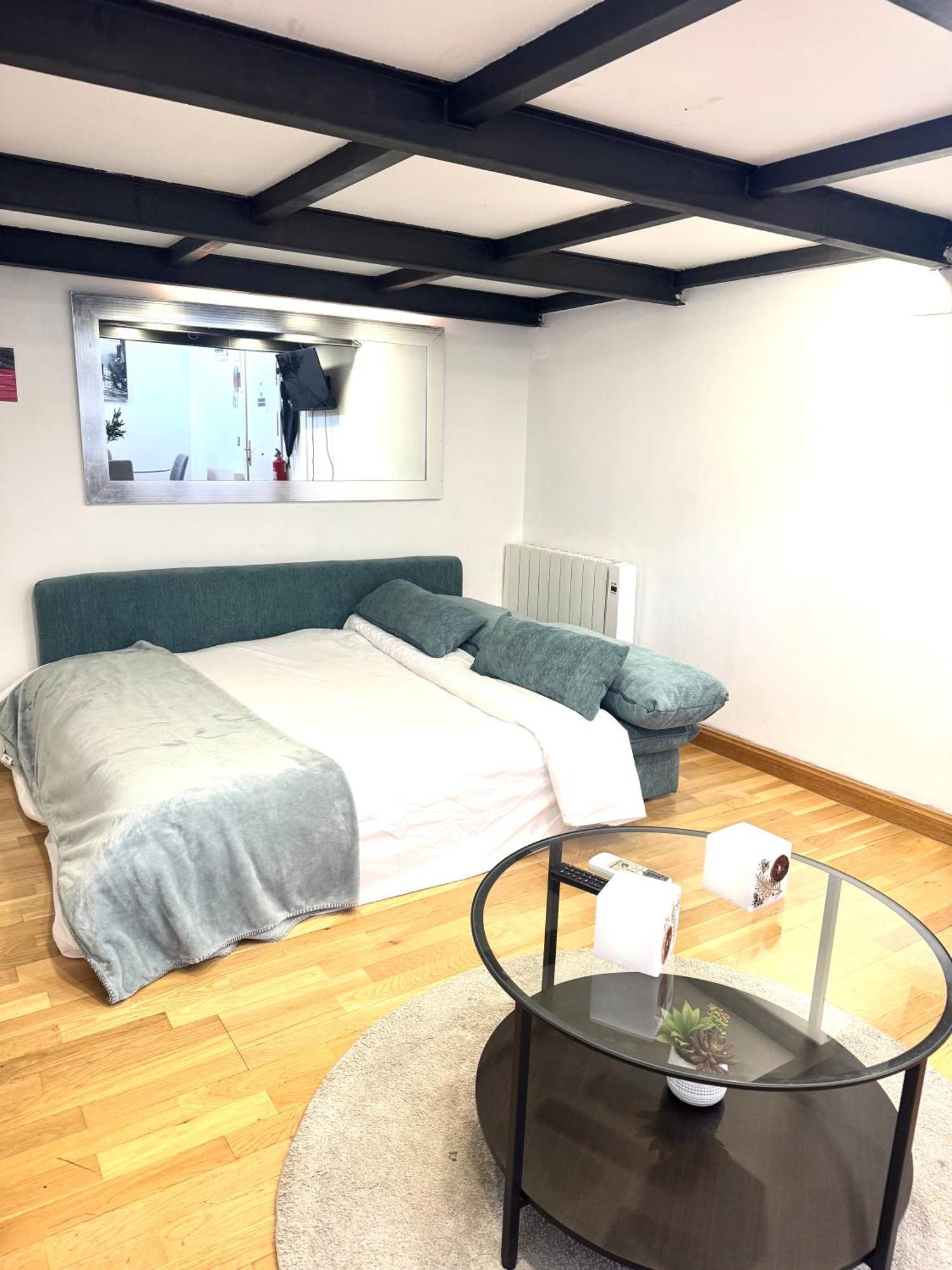 Fuencarral Apartment Madrid Bagian luar foto